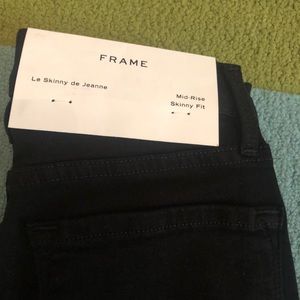 FRAME Le Skinny De Jeanne Black Jeans